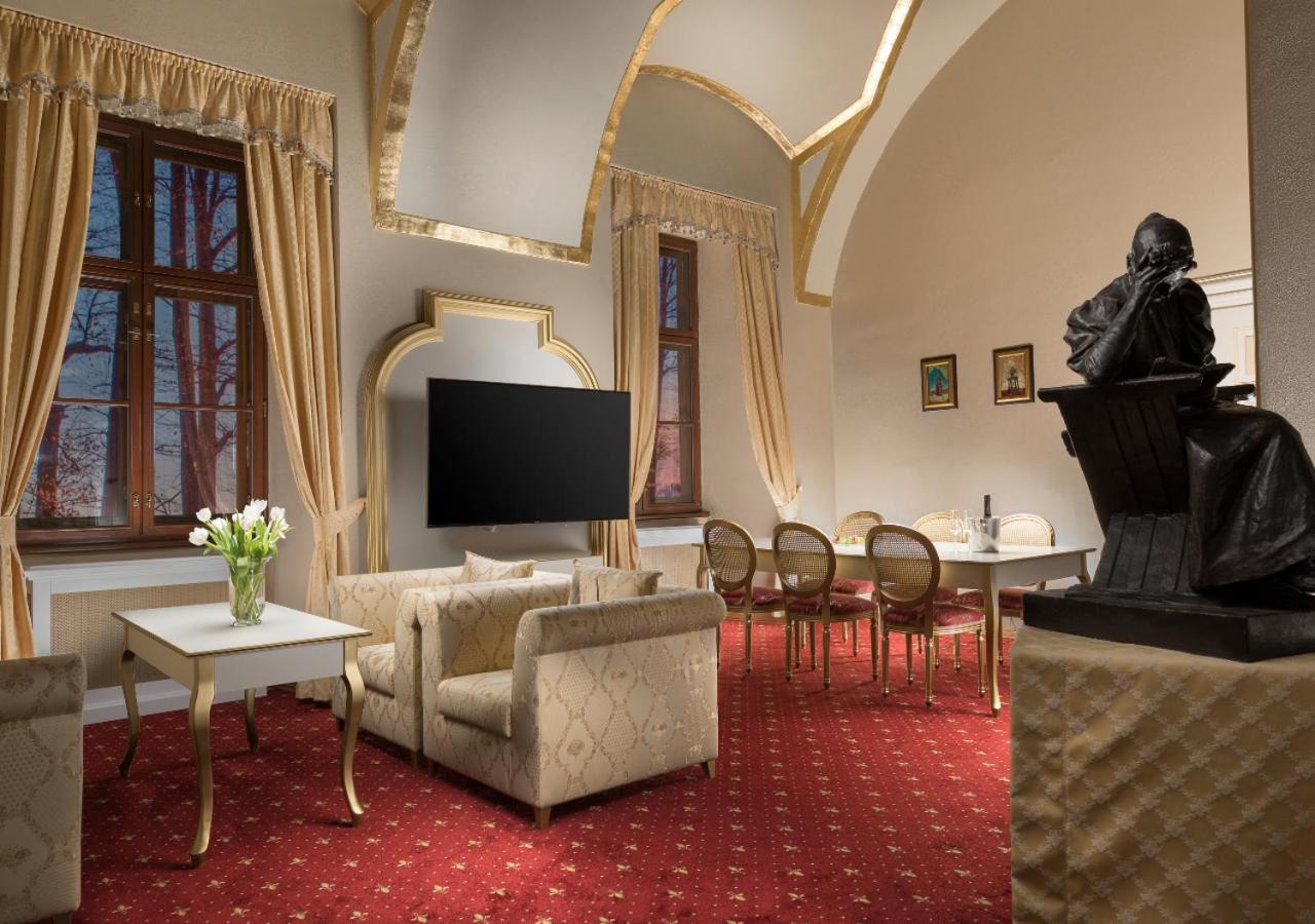 Hotel Gino Park Palace Považská Bystrica Exteriör bild