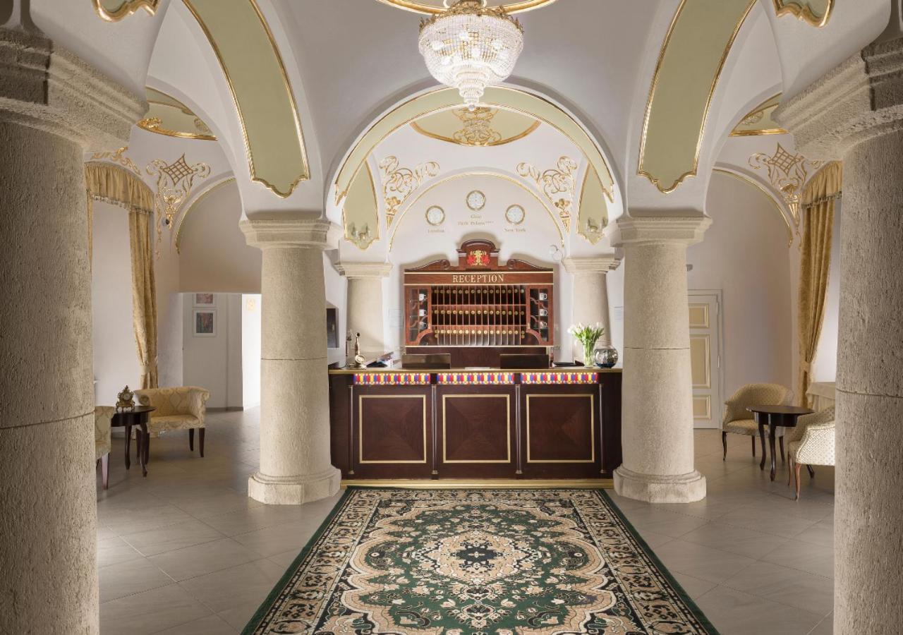 Hotel Gino Park Palace Považská Bystrica Exteriör bild