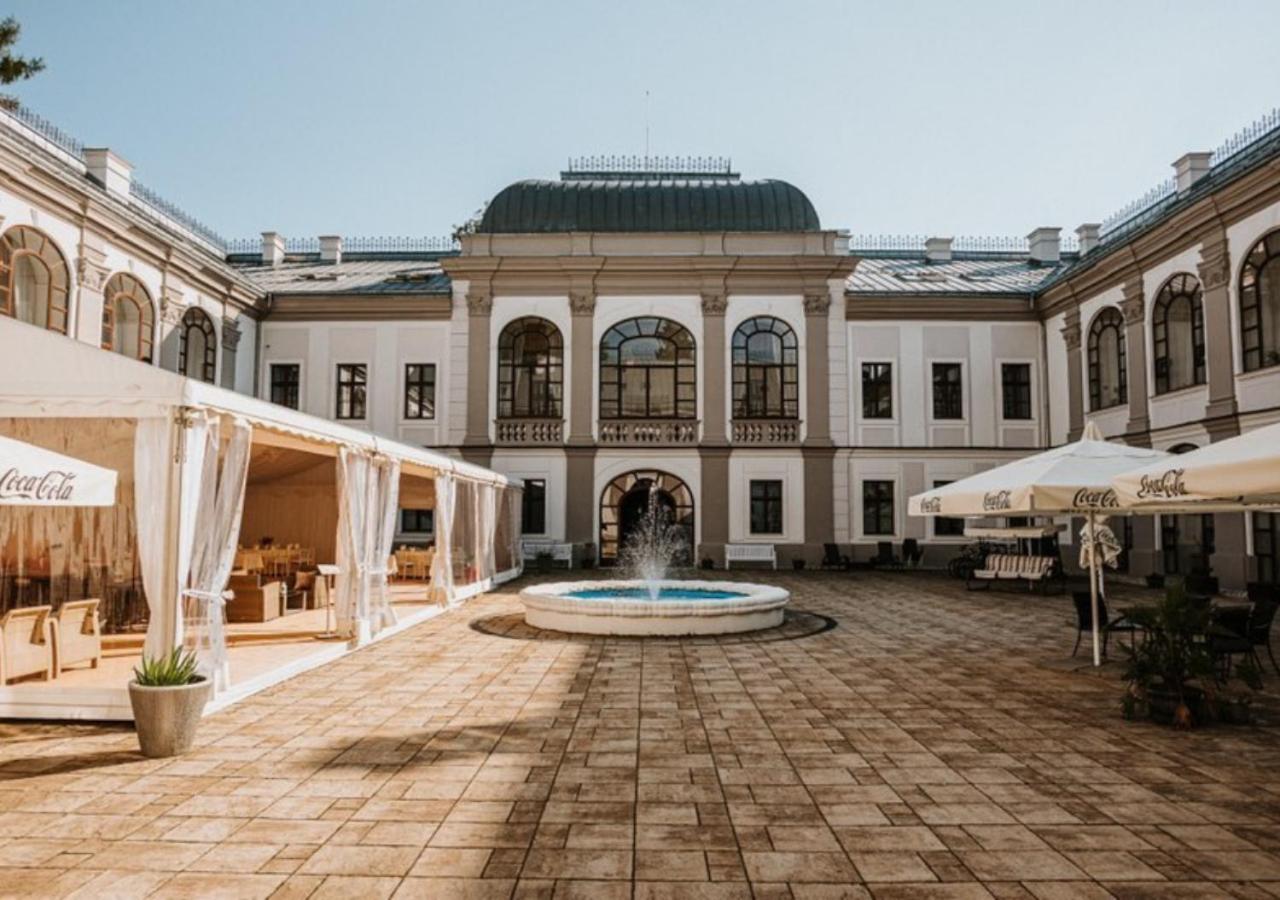 Hotel Gino Park Palace Považská Bystrica Exteriör bild